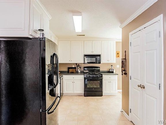 4th image of 3105 Wisteria Ln