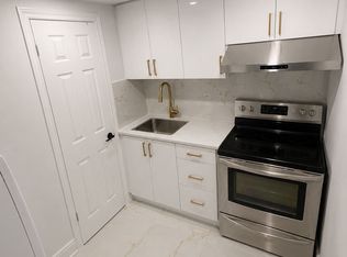3882 Midhurst Ln #BASEMENT, Mississauga, ON L4Z1C7