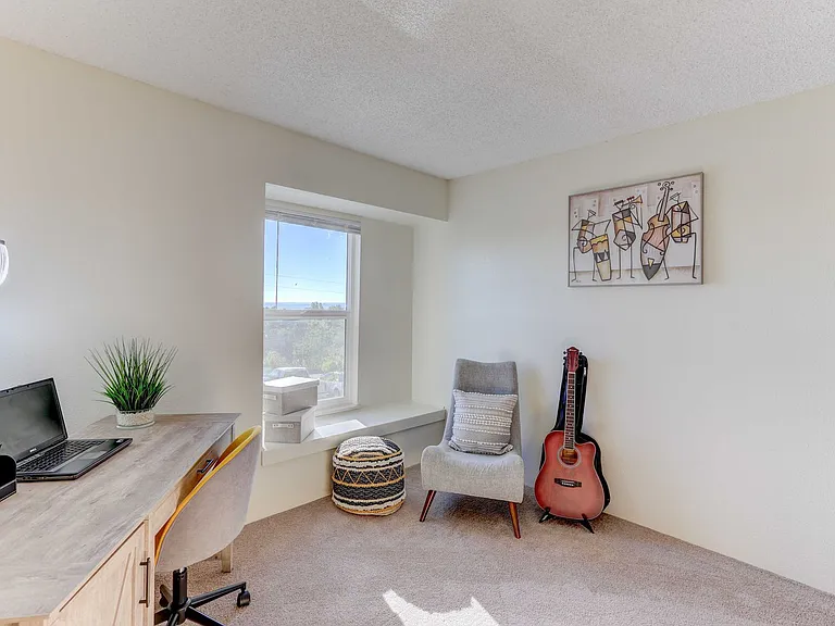 Americana Lakewood Apartments — Photo 85
