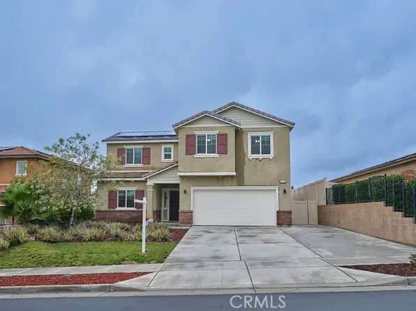 272 Country Club Dr, Calimesa, CA 92320