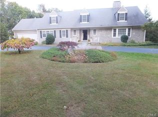 11 Clapboard Ridge Rd, Danbury, CT 06811