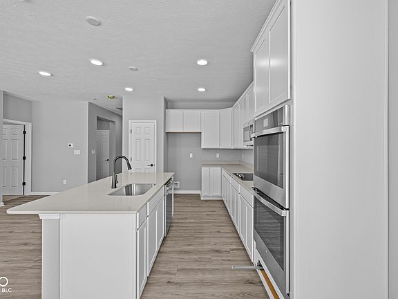 5th image of 16946 Cattle Hollow Ln