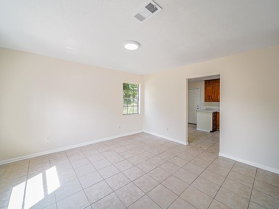 5th image of 3036-3038 Donley St