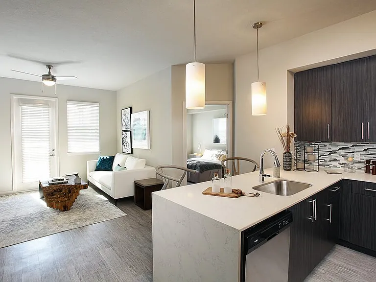 Legacy Naples Apartments — Photo 2