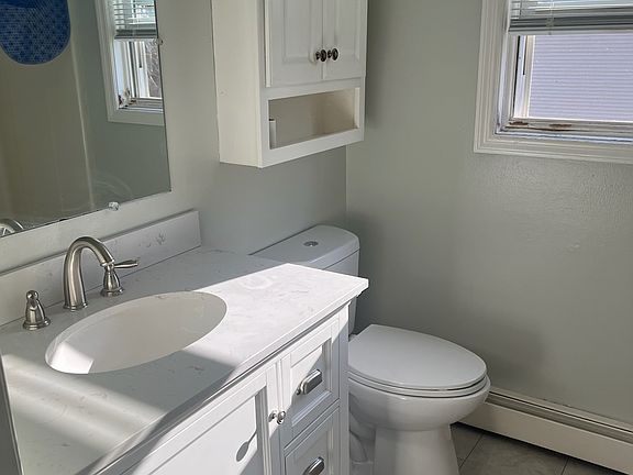 4th image of 14 S Franklin St #2