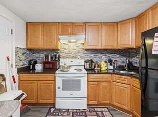 29 Auna Dr APT 3, Brockton, MA 02301