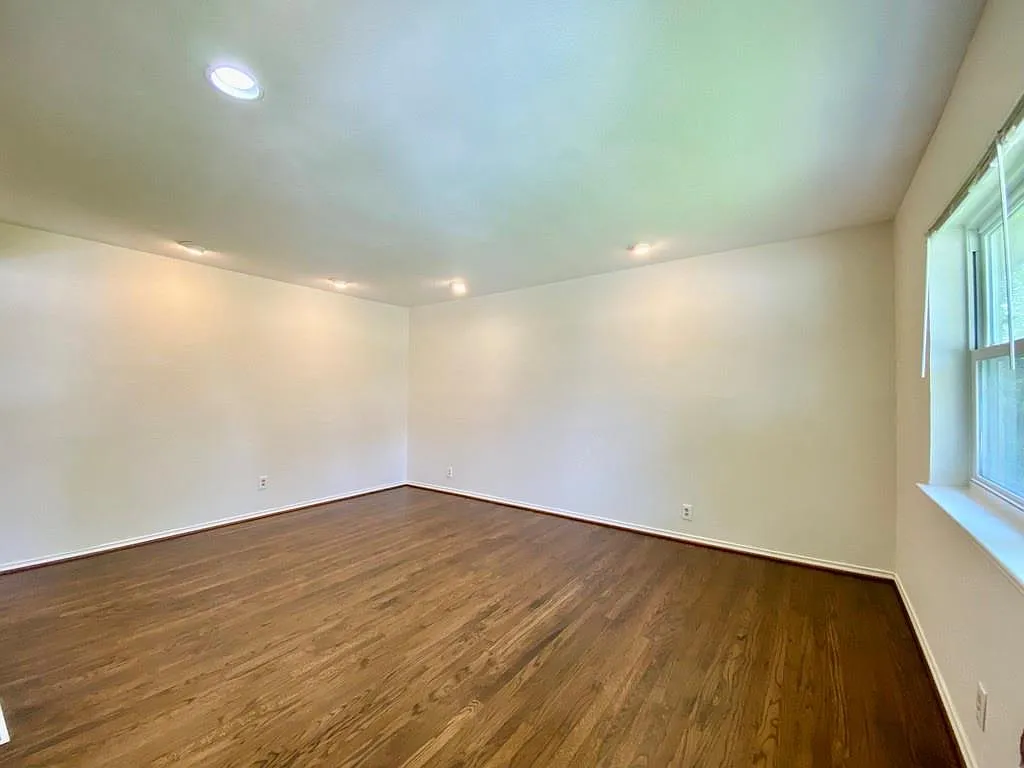 3 bed, 1868 sqft, $2,650 — Photo 4