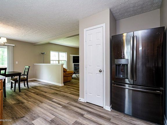 5th image of 6538 Bridleview Cir