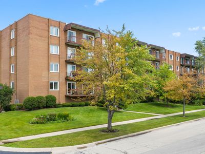 8100 W Foster Ln #C207, Niles, IL, 60714