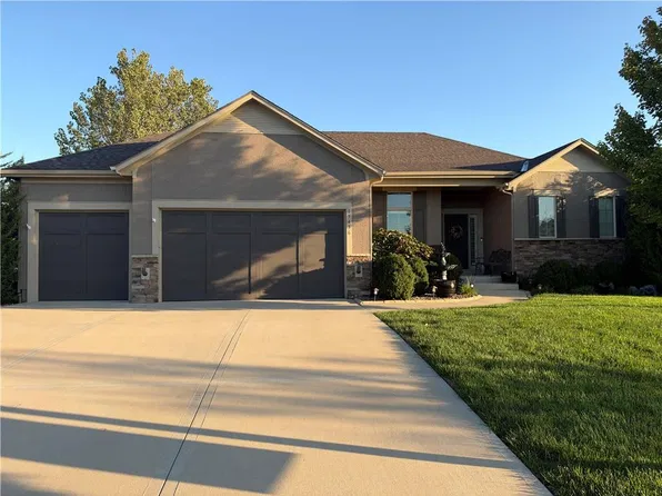 19436 W 200th Ter, Spring Hill, KS 66083