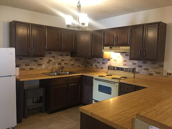 2nd image of 2402 N Grand Ave APT A