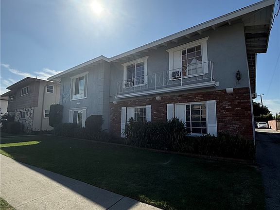 2nd image of 8324 Alameda St