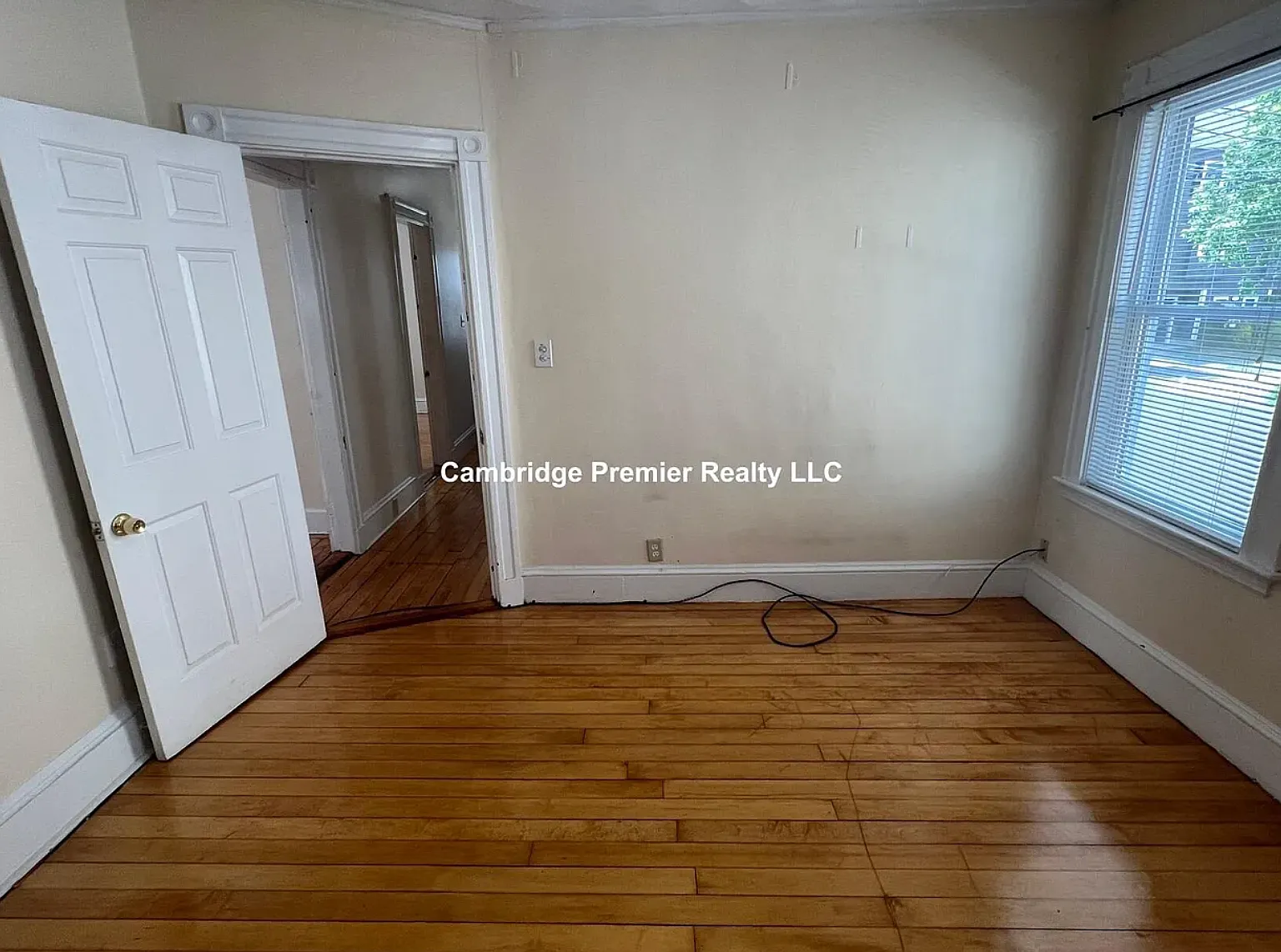 3 bed, $900 — Photo 4