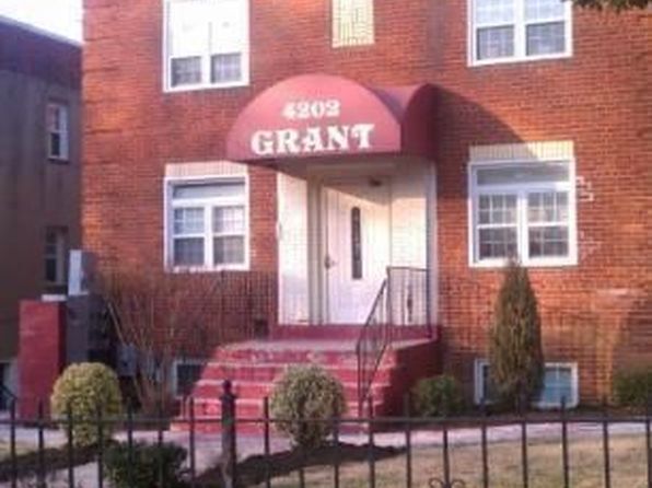 4202 Grant St NE APT 302