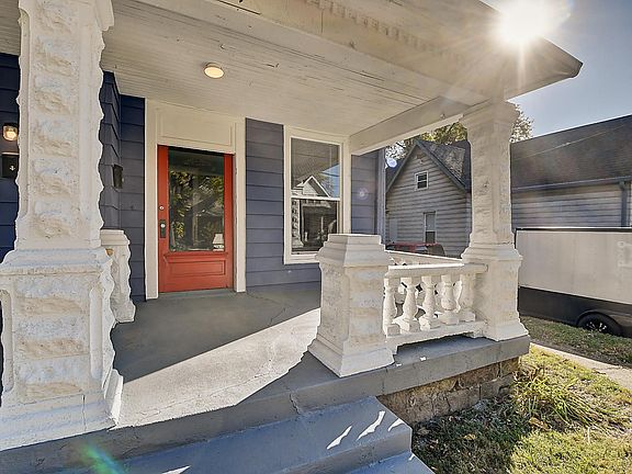 2nd image of 1311 Wright St