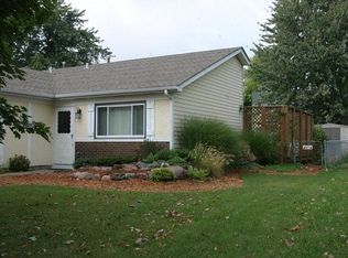 3445 Fox Hill Rd, Aurora, IL 60504