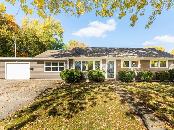 387 Home St, Sycamore, IL 60178