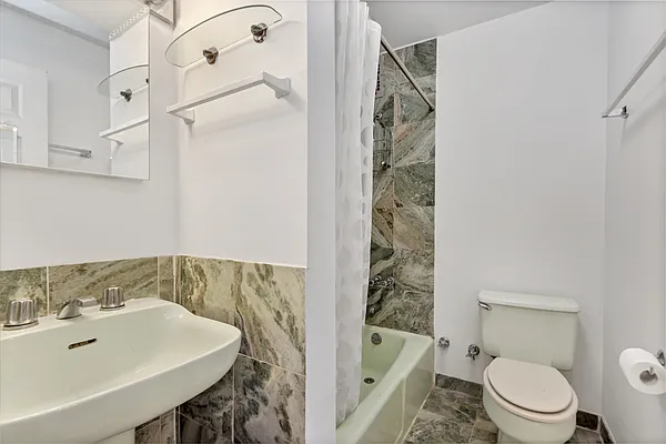 Rented by Compass | media 17