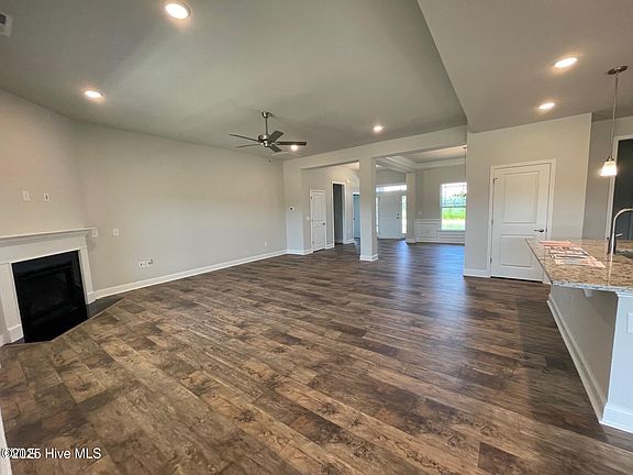 4th image of 1595 Pecan Drive Lot 28