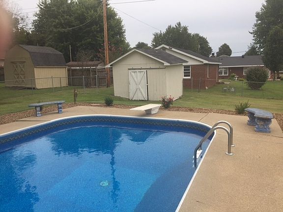 3rd image of 510 Paradise St