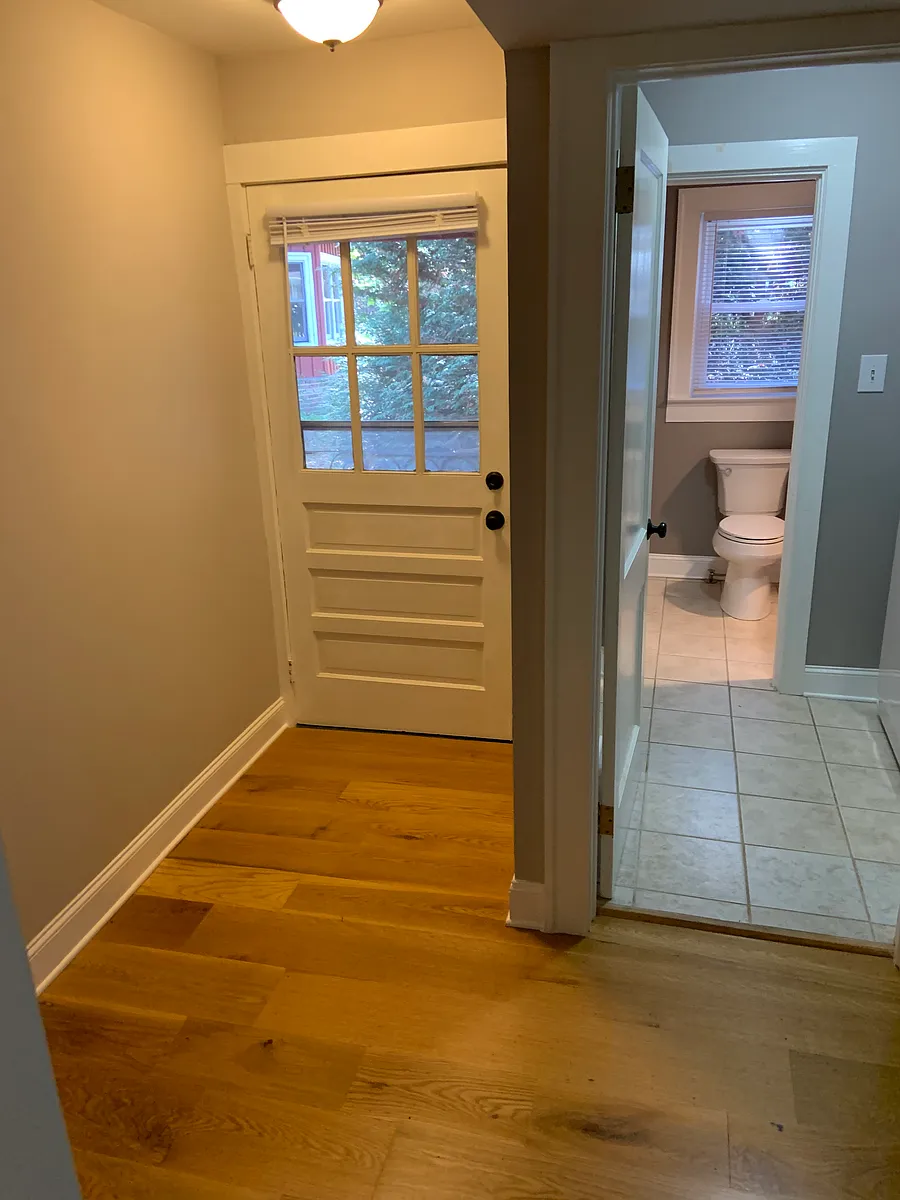Entry, half bath and laundry - 5445B State Highway 126