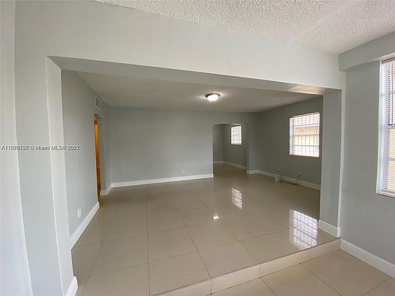 5th image of 260 NW 50th St #0