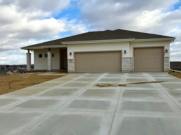 10909 N 160th St, Bennington, NE 68007