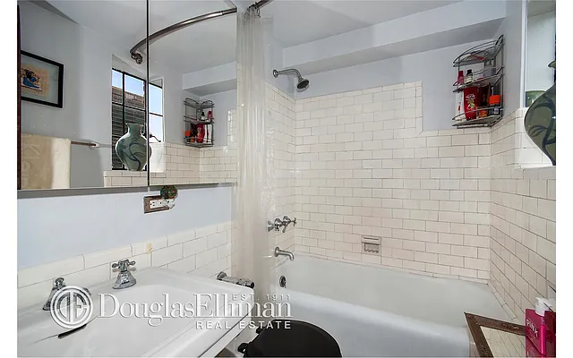 Sold by Douglas Elliman | media 17