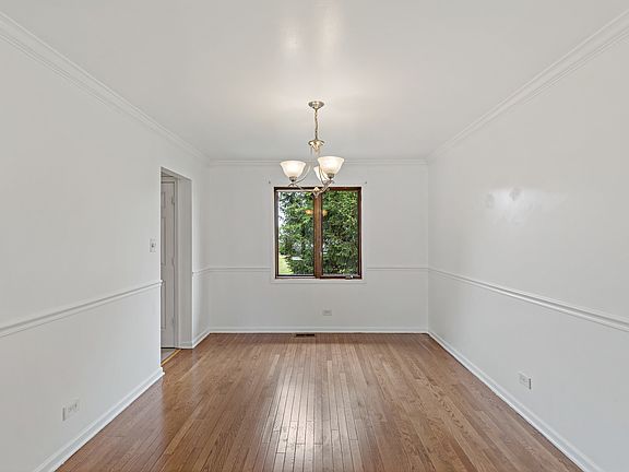 4th image of 19621 Lake Park Dr