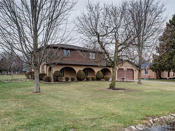 3rd image of 1380 Northview Dr