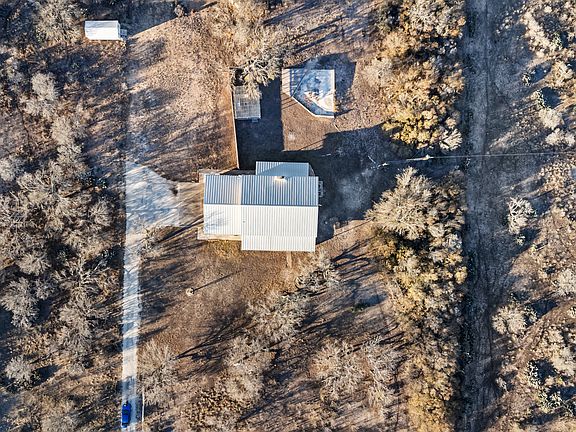 3rd image of 3940 us highway 90