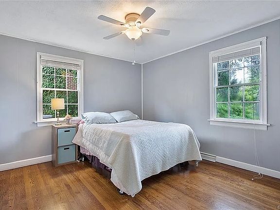 2nd image of 3203 Griffin Ave