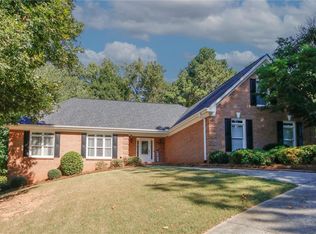 864 Ivy Ridge Dr, Loganville, GA 30052