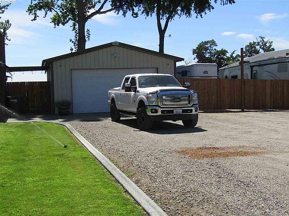 5th image of 27073 Ice Harbor Dr