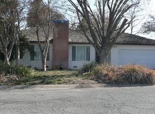 742 N Hamlin Way, Lindsay, CA 93247