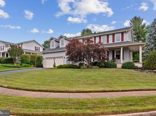 13370 Teaberry Ct, Fairfax, VA 22033