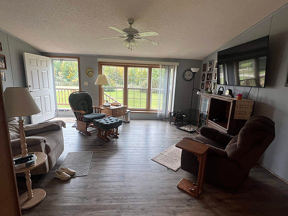 5th image of 3068 Riley Rd
