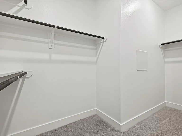 702 Sonfield Dr — Photo 32