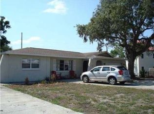 1617 Overlook Dr, Tarpon Springs, FL 34688