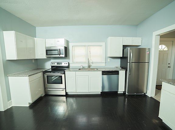 4th image of 181 Granby St