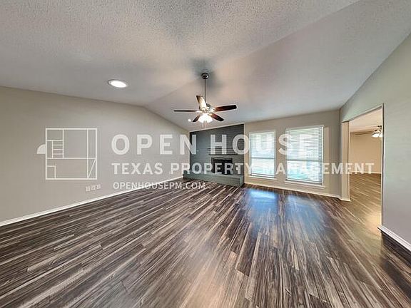 3rd image of 4452 Cleveland Dr