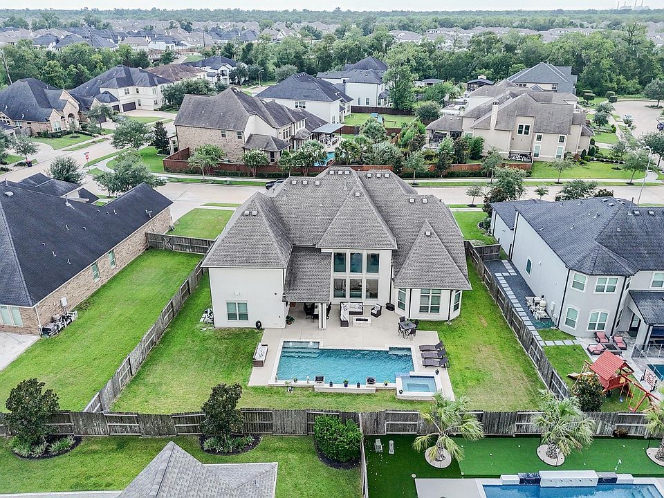 1st image of 2106 Old Town Dr