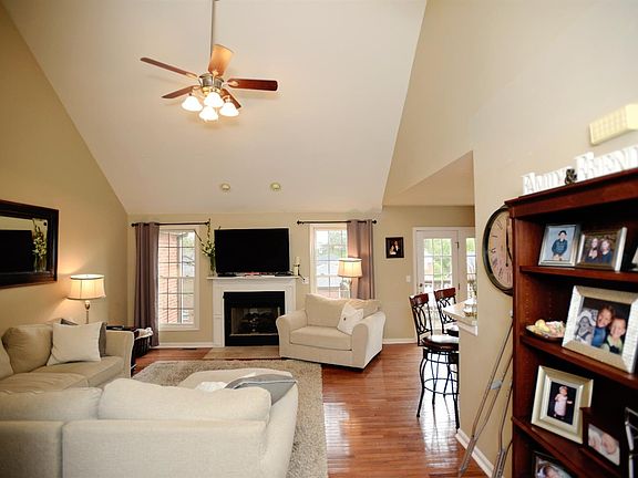3rd image of 130 Prewitt Dr