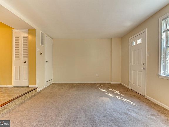 5th image of 156A Bedford St #A
