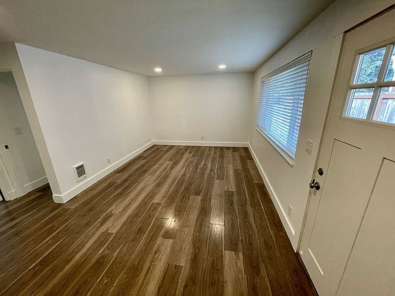 5th image of 1502-1504 120th St S #B