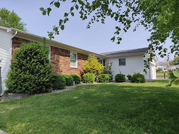 3rd image of 29 Dogwood Pl