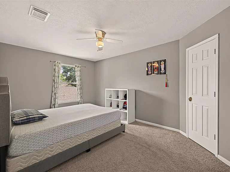 8910 Aberdeen Park Dr — Photo 33