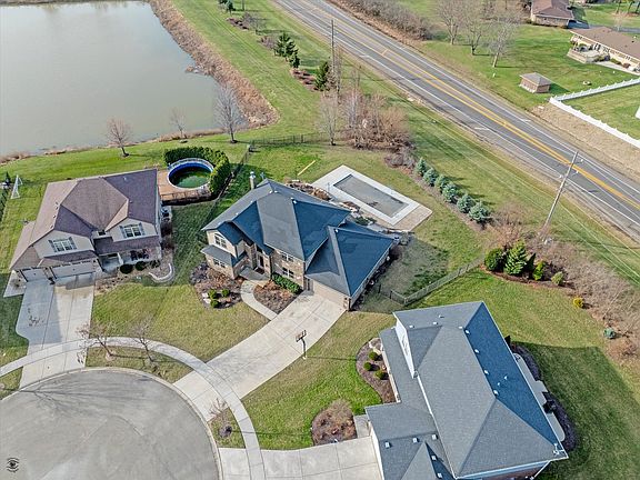 5th image of 15955 W Iroquois Dr