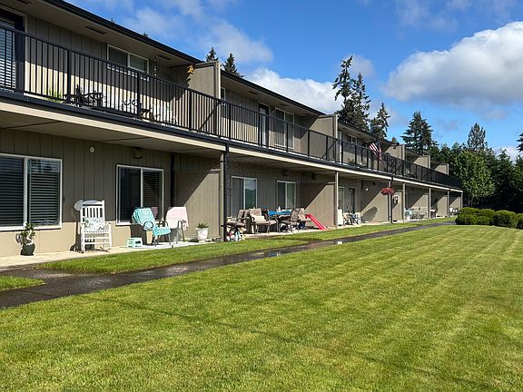 2nd image of 7800 Stinson Ave #9