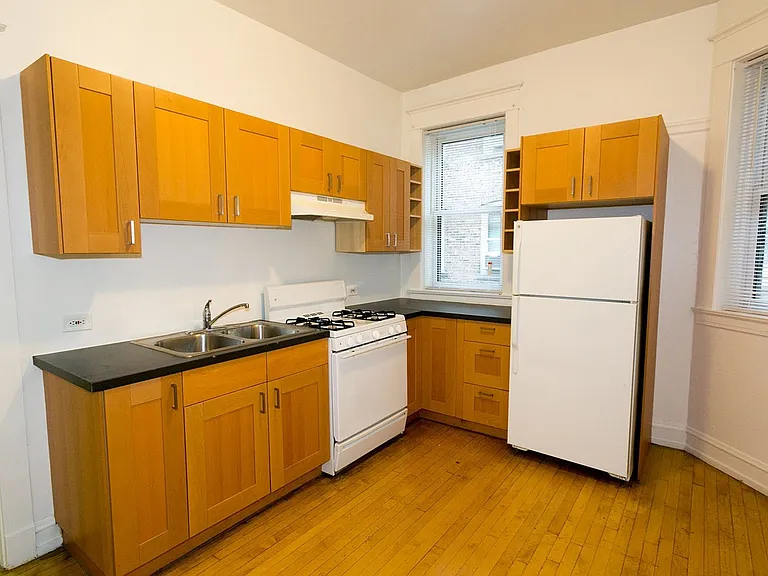 5700 S. Blackstone Avenue — Photo 25